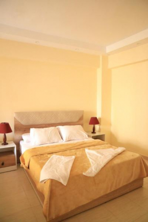 Kinga Apartment Florenza Khamsin